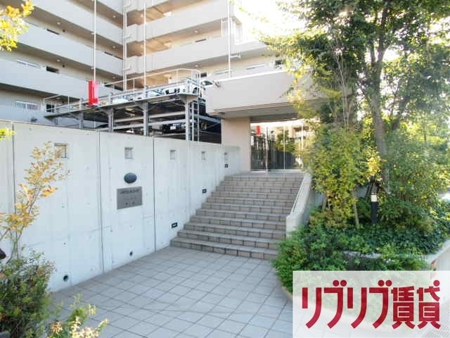 シャトーイノハナのエントランス