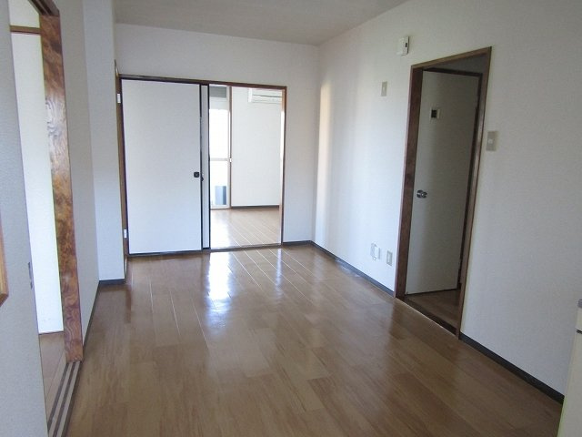 エスポワールASO参番館の居間・リビング