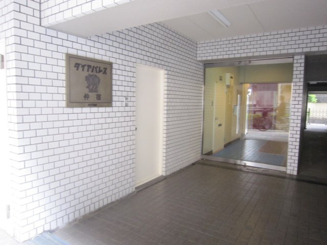 ダイアパレス仲宿の外観
