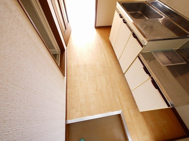 メゾンレイ天理の玄関|ゆったりとした玄関です