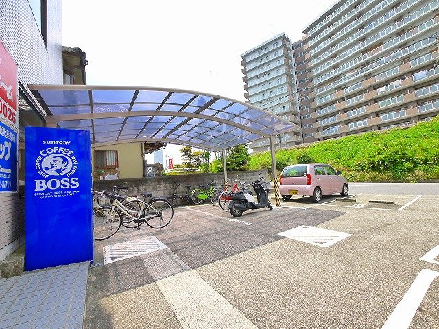 メゾンレイ天理のその他共用部分|自転車置き場です