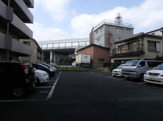 【駐車場】 | コスモマンション | 駐車場