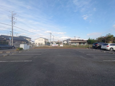 トレグラースＣ棟の駐車場