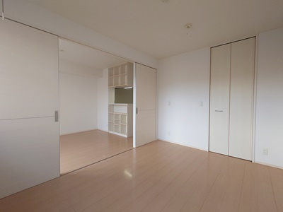 トレグラースＣ棟の洋室