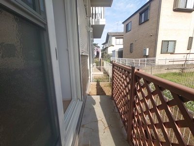 トレグラースＣ棟のバルコニー