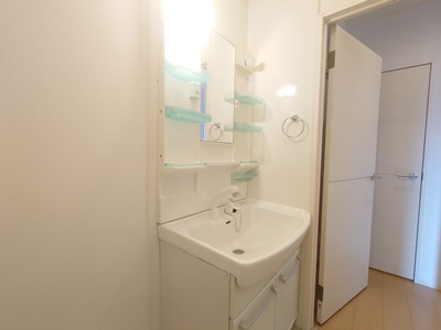 トレグラースＣ棟の独立洗面台