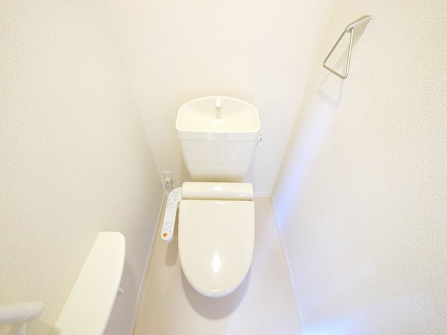 シャーメゾン田井庄のトイレ|清潔感のあるトイレです