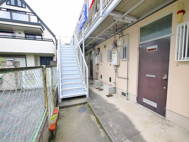 杉野ハイツのエントランス