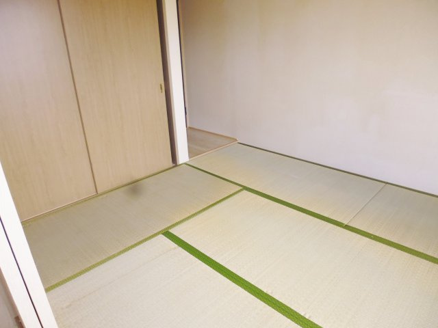 ハイツコーエーⅡの和室