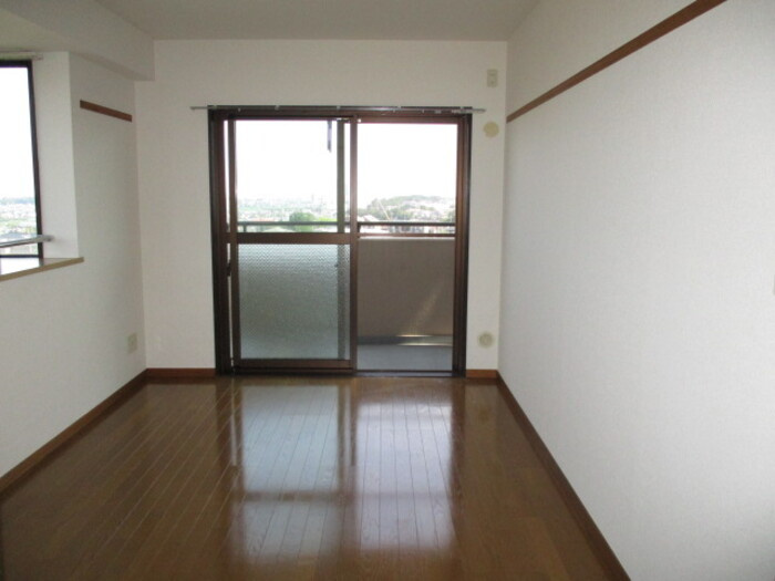 エーヴィゲス市川の居間・リビング