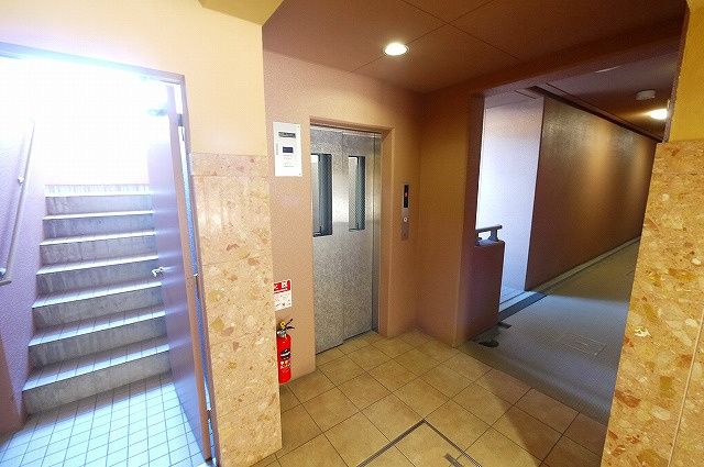 ベルドミール（南半田西町）のその他共用部分|共用のエレベーターです