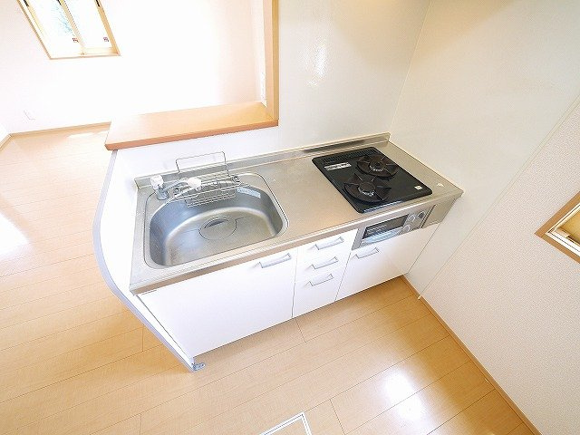 リバーラック　Ａ棟のキッチン|コンパクトなキッチンで掃除もラクラク