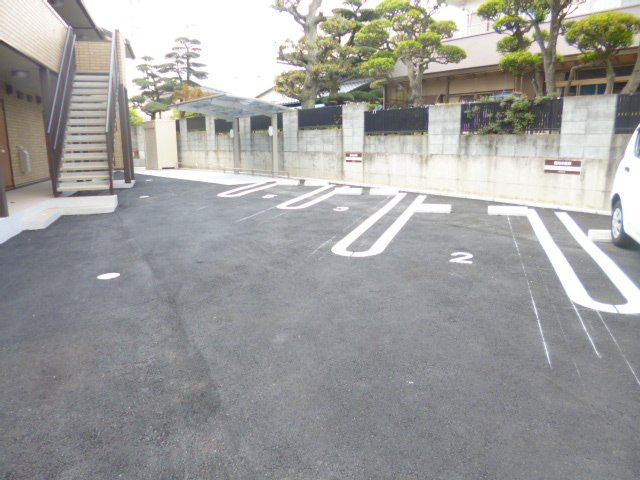 アトリオの駐車場