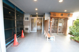 【エントランス】 | コンフォート入谷　共用エントランス