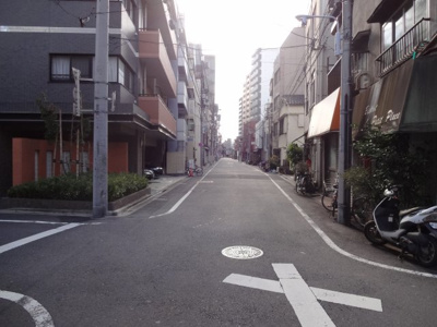 【周辺】 | コアマンションフリージオ上野 | コアマンションフリージオ上野　建物前