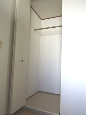 【収納】 | オークハイツ | 洋室4.5帖　クローゼット収納