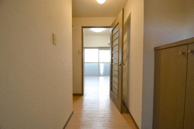 エステート博多駅南ハウスの玄関|エステート博多駅南ハウス（1R）　玄関から