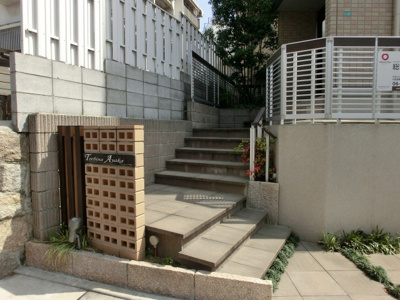 【エントランス】 | TREBINA AYAKA | ＴＲＥＢＩＮＡ　ＡＹＡＫＡ