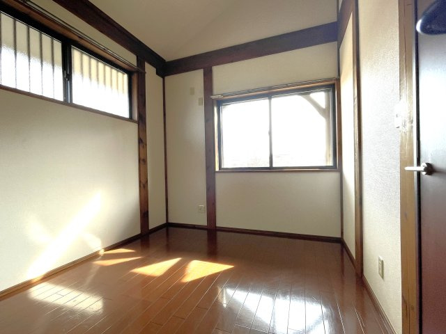 茂原市千町のテラスの洋室