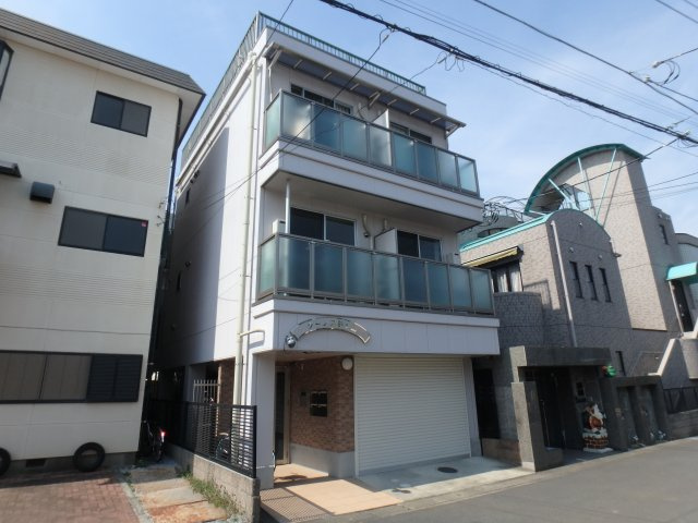 クーノス鶴ヶ島の外観