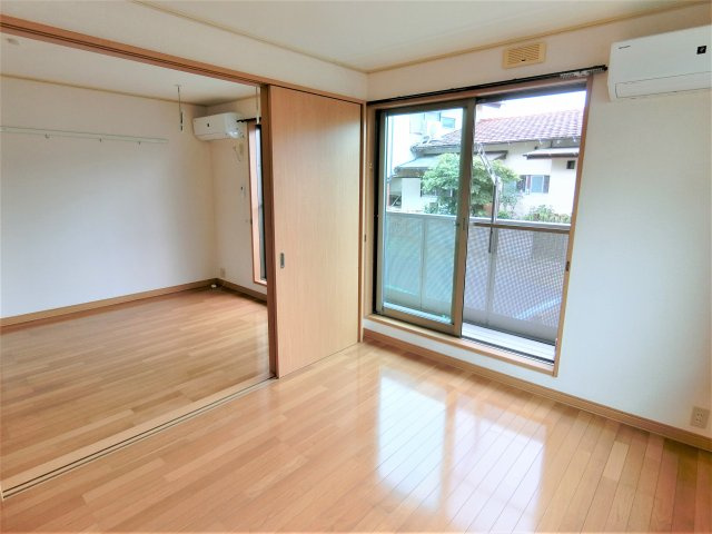 ハーモニーの洋室
