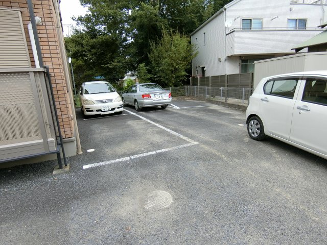 ハーモニーの駐車場