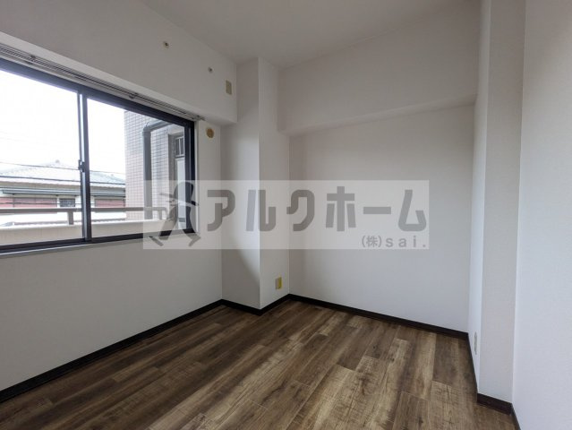 グリーンベールヒル柏原の洋室