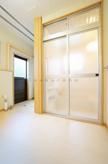 【浴室】 | 手稲本町1-2戸建 | 広々としたユーティリティスペース