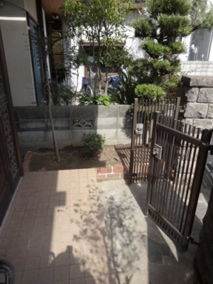 【エントランス】 | 平岡町一色西貸家 | 門扉あり！