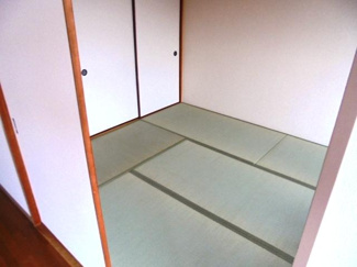 【和室】 | ウエルメゾン江坂 | 和室6畳★