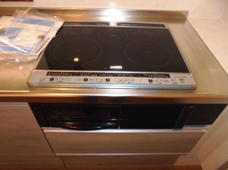 【キッチン】 | ウエルメゾン江坂 | IH3口コンロ★