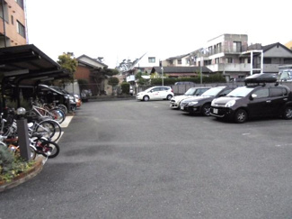 【駐車場】 | ウエルメゾン江坂 | 駐車場２台契約可★