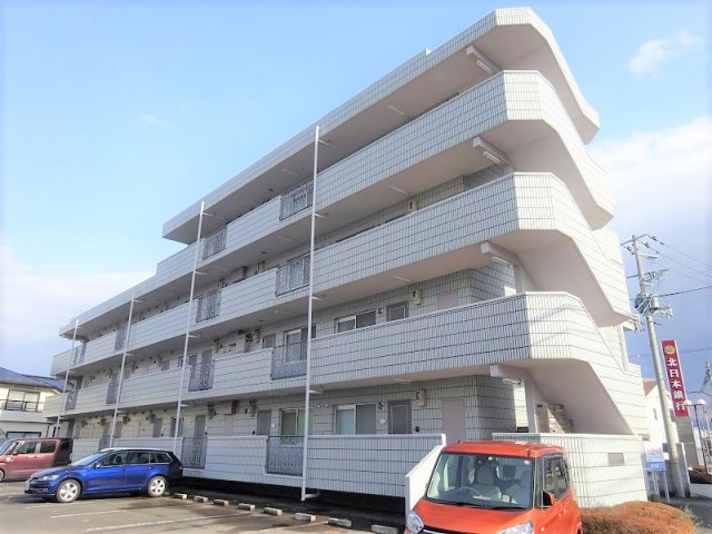 サンエミットＭの外観