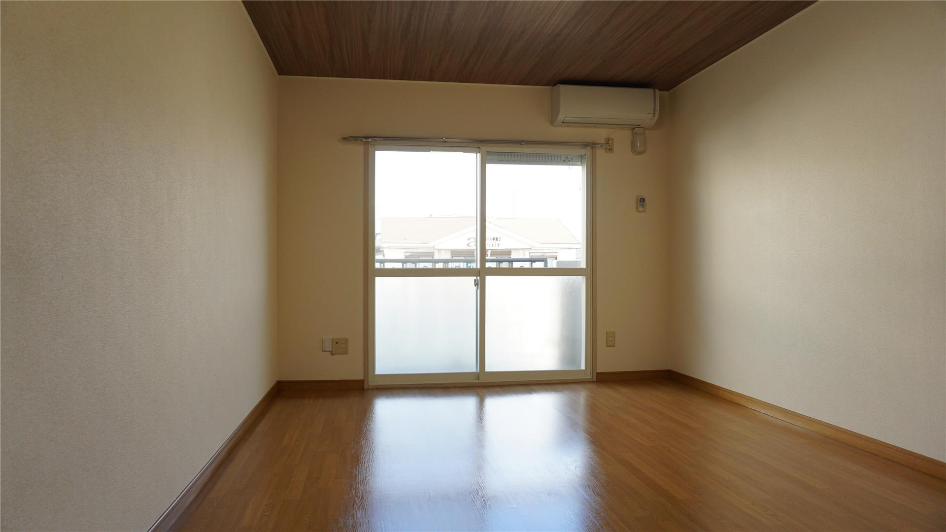 サンエミットＭの居間・リビング