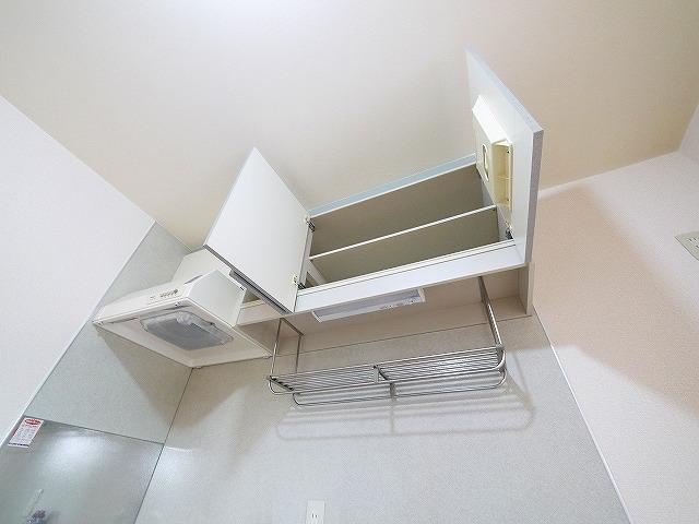 コスモス結崎　Ｃの収納|使いやすいキッチンです