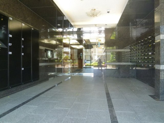 【エントランス】