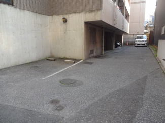 【駐車場】 | メゾン・ド・エルルージュ