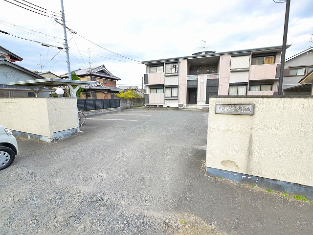 サンライフ殿城のエントランス
