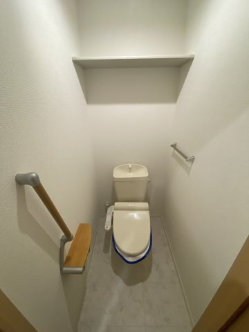 シャーメゾン水足Aのトイレ