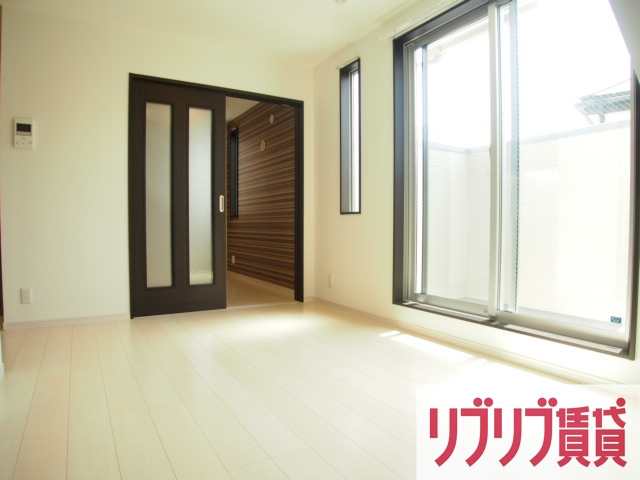 GRANDTIC EVER GREEN(グランティックエバーグリーン)の居間・リビング