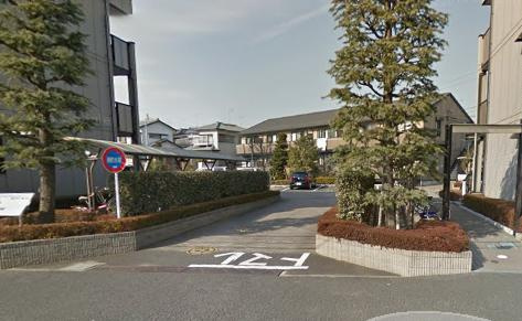 セレニティーホームズBの駐車場