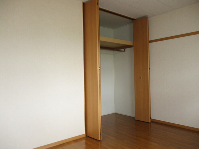 グリーンヒルズL棟の収納