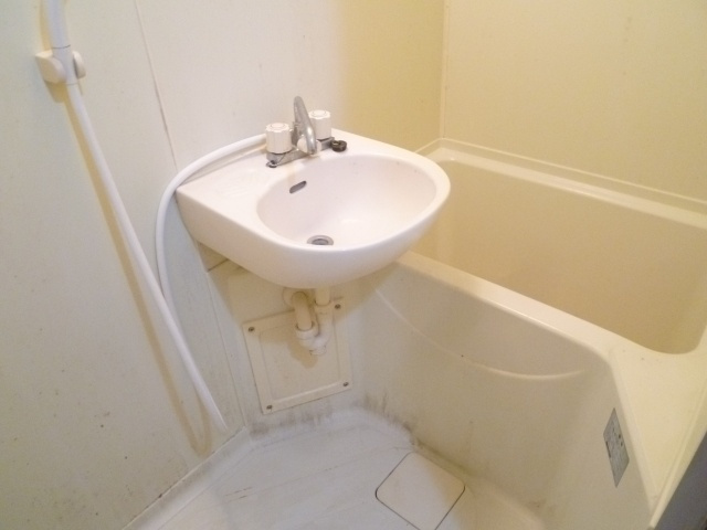 プレサンス難波東|清掃前です。