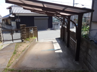【駐車場】 | 屋根付き駐車場！