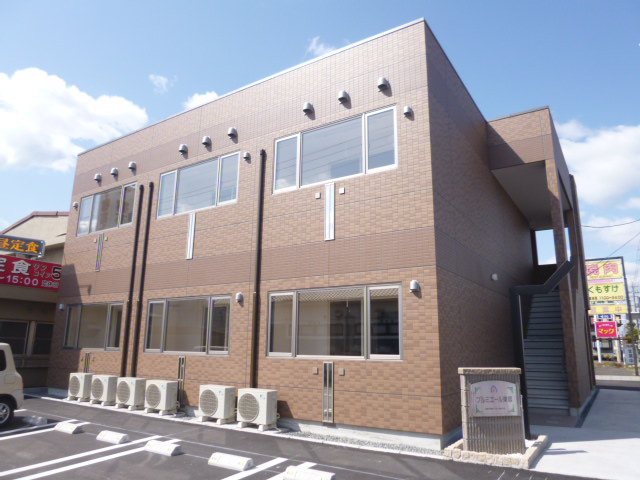 プルミエール東塚の外観