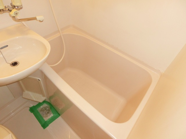 ラ・ペール一番館の浴室