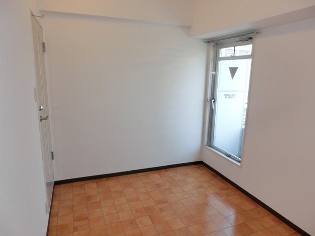 ラ・ペール一番館の洋室