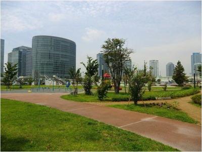 【周辺】 | Ｍ．Ｍ．ＴＯＷＥＲＳ　ＦＯＲＥＳＩＳ－Ｒ棟 | 高島中央公園