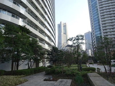 【その他共用部分】 | Ｍ．Ｍ．ＴＯＷＥＲＳ　ＦＯＲＥＳＩＳ－Ｒ棟 | アプローチ