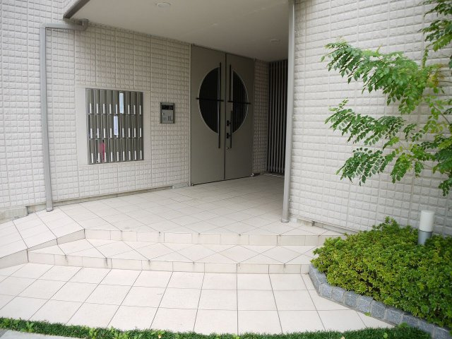 【エントランス】